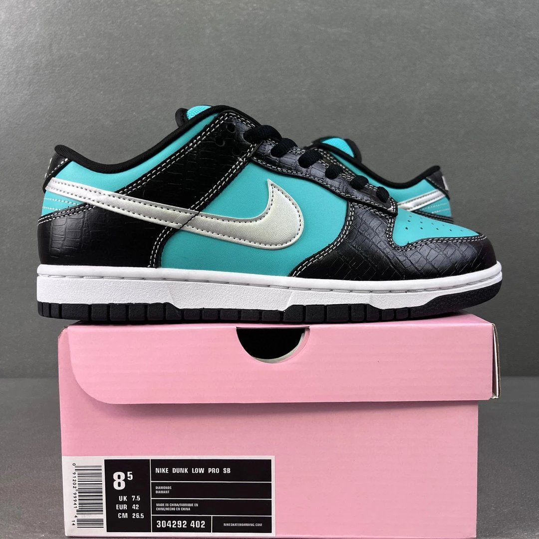 Diamond Supply Co. x Nike Dunk Low Pro SB 'Tiffany'
