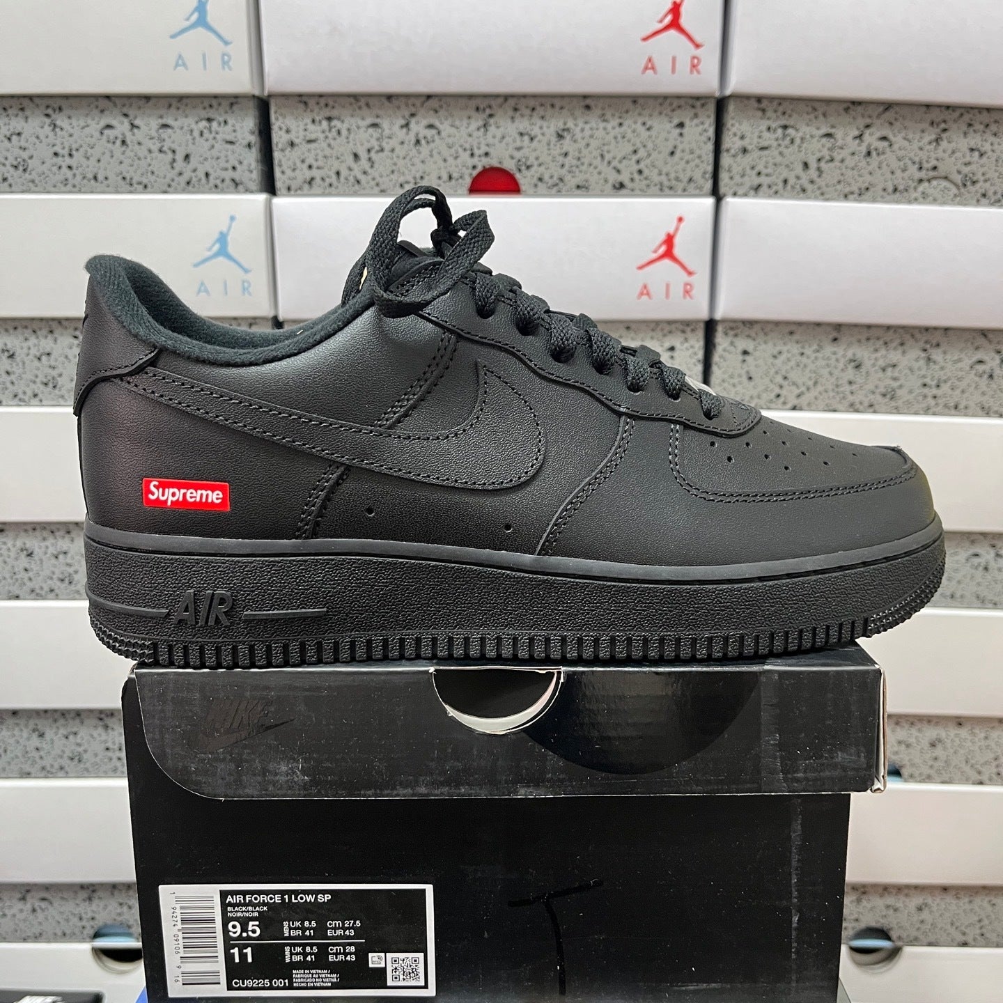 Nike Air Force 1 Low Supreme Black