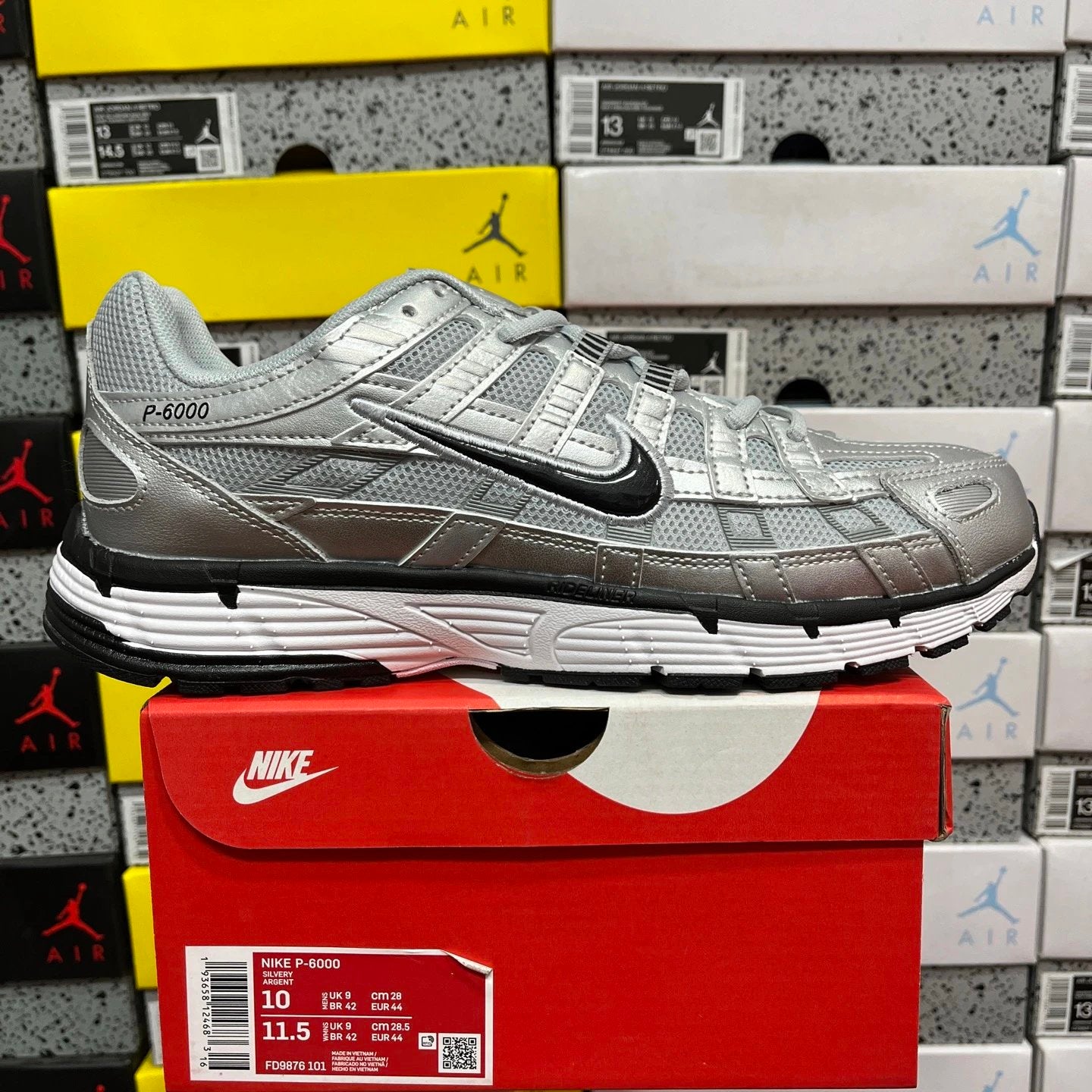 Nike Wmns P-6000 'Metallic Silver'