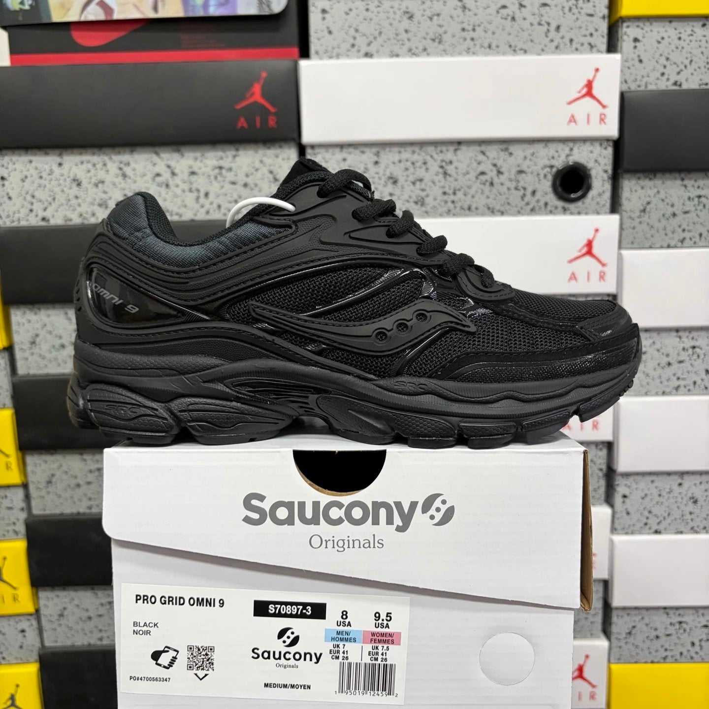 Saucony ProGrid Omni 9 'Armor Pack - Black' 2