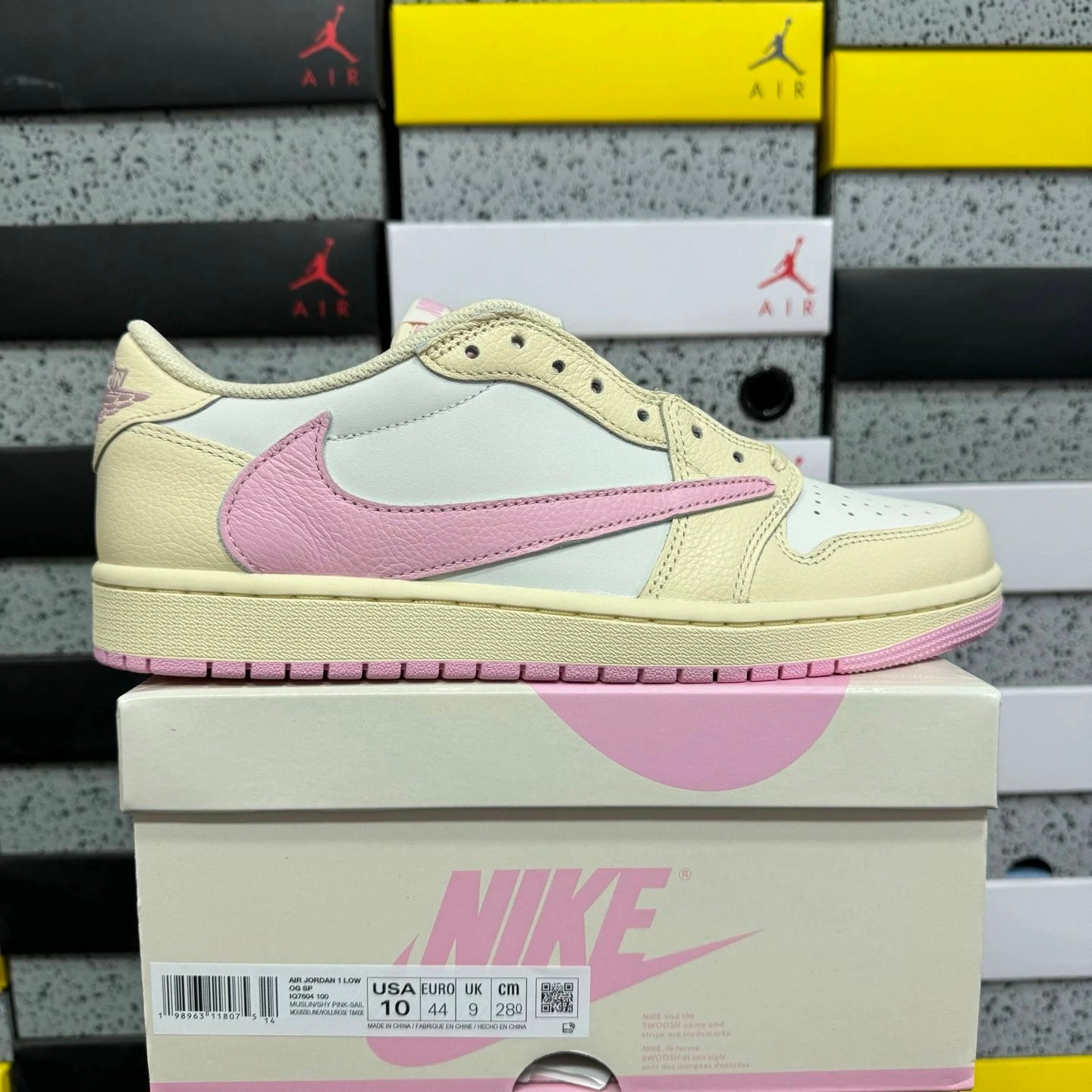 Travis Scott x Air Jordan 1 Low OG Shy Pink